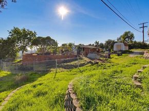 7098 Neri Drive, La Mesa CA 91942