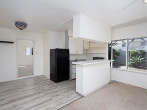 157 Maple Ave, Carlsbad CA 92008