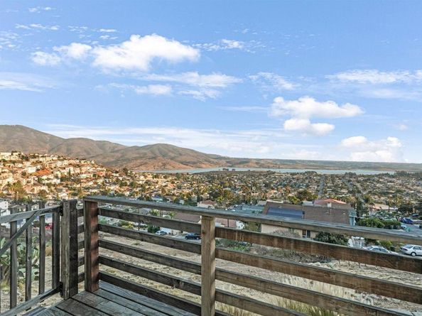 1421 Maria Avenue, Spring Valley CA 91977