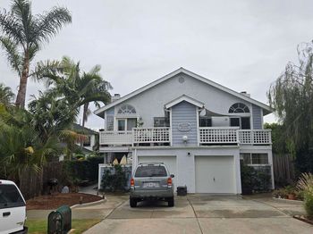 2045 Emerald Street