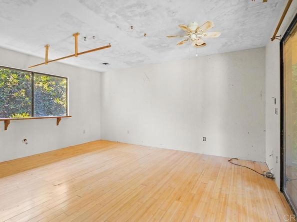 1654 Tierra Libertia, Escondido CA 92026