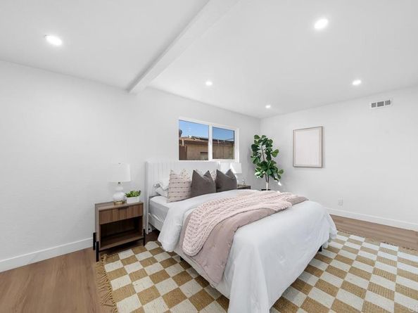 12721 Julian Avenue, Lakeside CA 92040