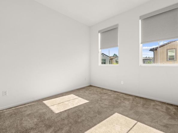 2310 Stardust Gln, Escondido CA 92025