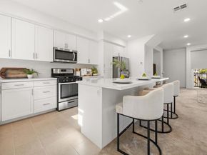 2310 Stardust Gln, Escondido CA 92025