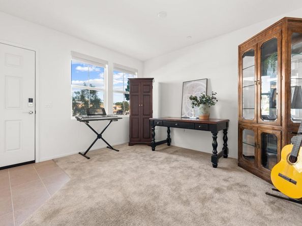 2310 Stardust Gln, Escondido CA 92025