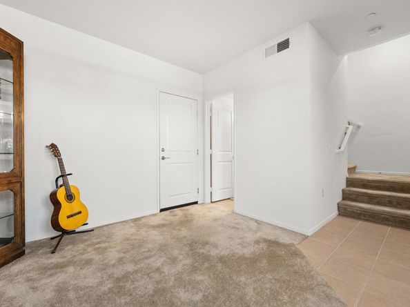 2310 Stardust Gln, Escondido CA 92025