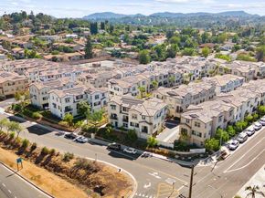 2310 Stardust Gln, Escondido CA 92025