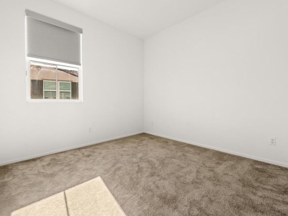 2310 Stardust Gln, Escondido CA 92025