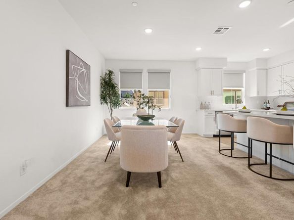 2310 Stardust Gln, Escondido CA 92025