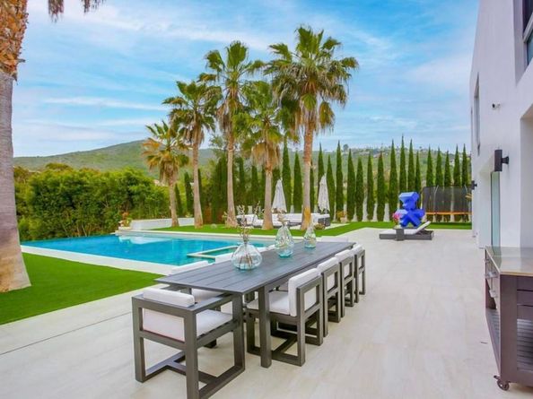 7713 Esterel Dr, La Jolla CA 92037