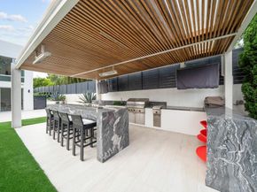 7713 Esterel Dr, La Jolla CA 92037