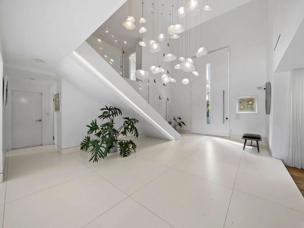 7713 Esterel Dr, La Jolla CA 92037