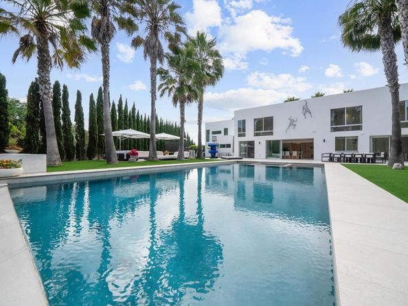 7713 Esterel Dr, La Jolla CA 92037