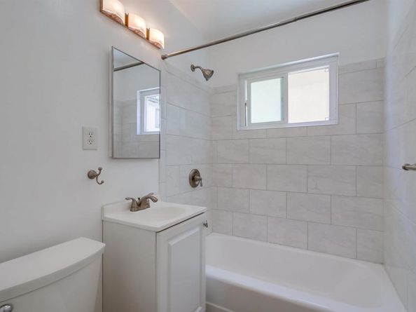 2948 54 Reynard Way, San Diego CA 92103