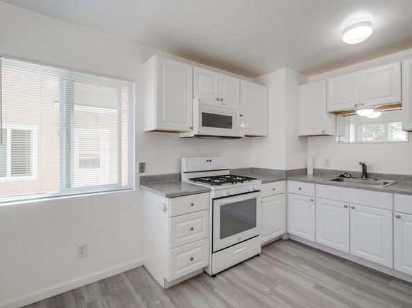 2948 54 Reynard Way, San Diego CA 92103