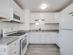 2948 54 Reynard Way, San Diego CA 92103