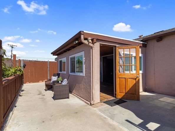 5762 Calle Sal Si Puedes, San Diego CA 92139