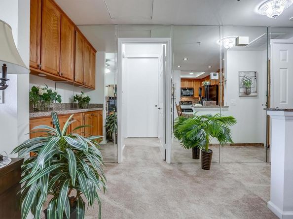 5875 Friars Apt 4404, San Diego CA 92110