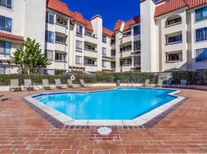 5875 Friars Apt 4404, San Diego CA 92110