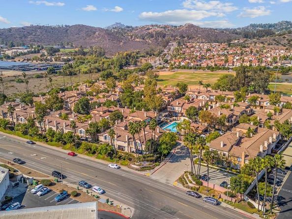 11362 Rancho San diego H, El Cajon CA 92019