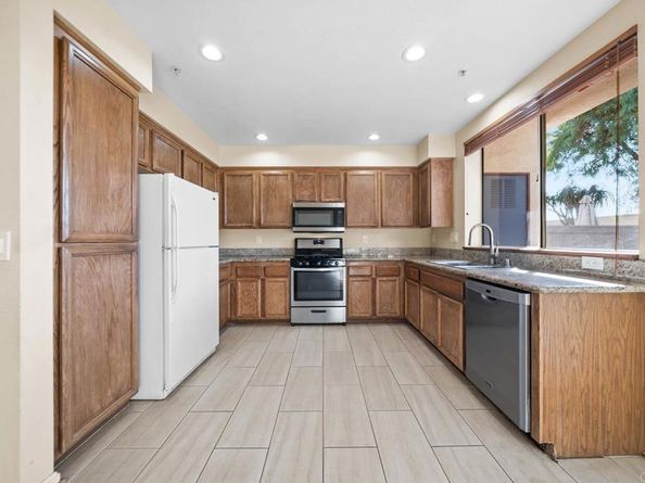 11362 Rancho San diego H, El Cajon CA 92019