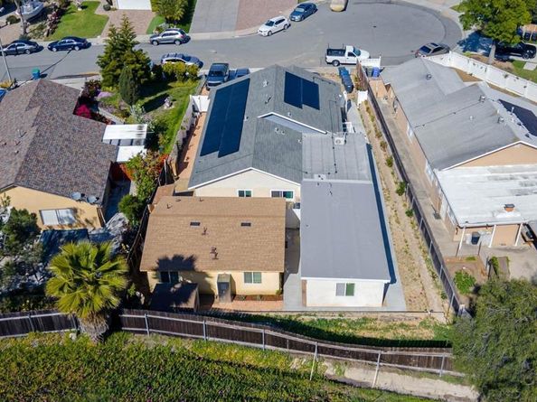 134 , 136, 138 Demona Pl, Spring Valley CA 91977