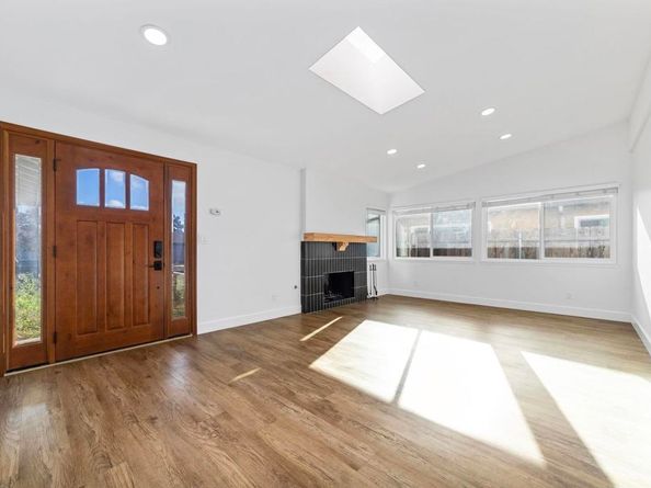 8324 Calle Calzada, San Diego CA 92126