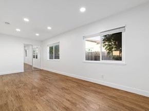 8324 Calle Calzada, San Diego CA 92126
