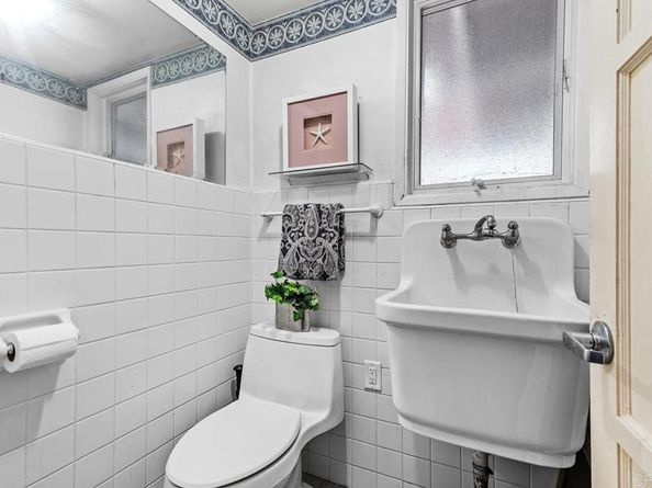 3366 Bayside Walk, San Diego CA 92109