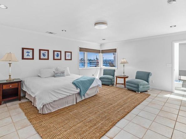 3366 Bayside Walk, San Diego CA 92109