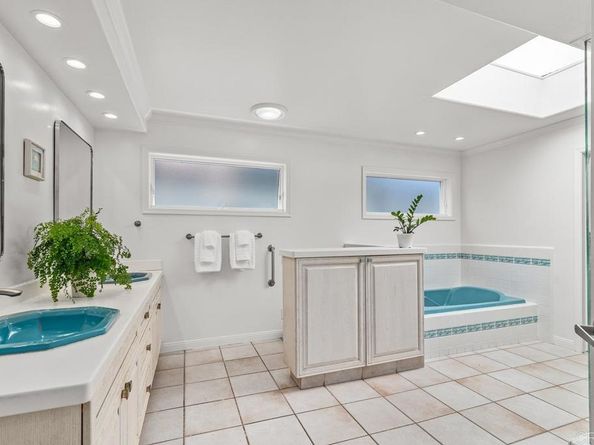 3366 Bayside Walk, San Diego CA 92109