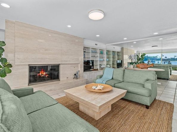 3366 Bayside Walk, San Diego CA 92109