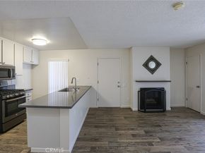 2839 S Fairview St F, Santa Ana CA 92704