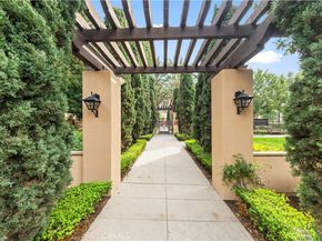 76 Trailing Vine, Irvine CA 92602