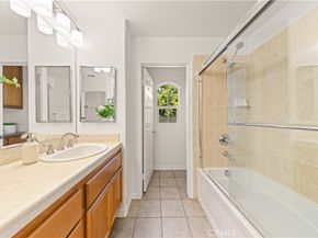 76 Trailing Vine, Irvine CA 92602