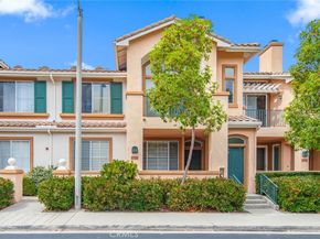 2605 Ladrillo Aisle, Irvine CA 92606