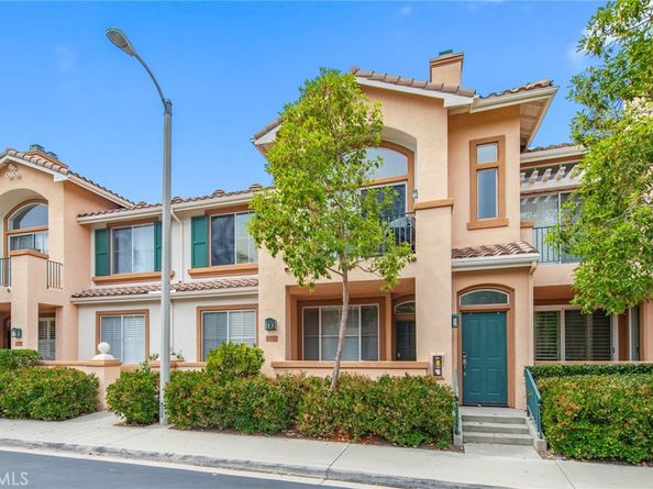 2605 Ladrillo Aisle, Irvine CA 92606