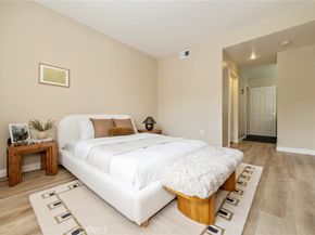 2605 Ladrillo Aisle, Irvine CA 92606