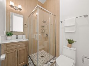 221 Clear Fls, Irvine CA 92602