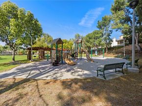 74 Linhaven, Irvine CA 92602