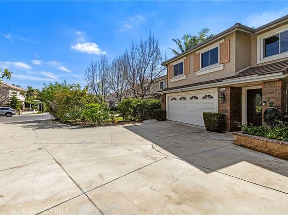 74 Linhaven, Irvine CA 92602