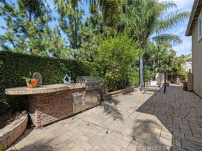 74 Linhaven, Irvine CA 92602