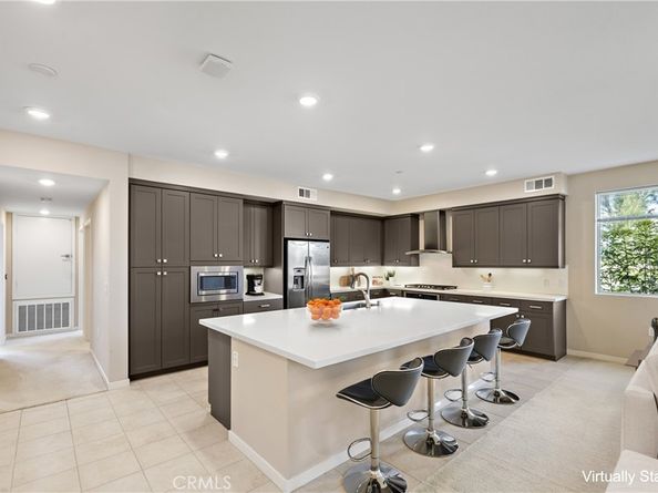 111 Bowery, Irvine CA 92612