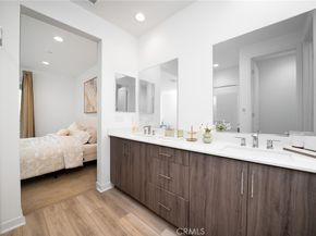 211 Baluster, Irvine CA 92618