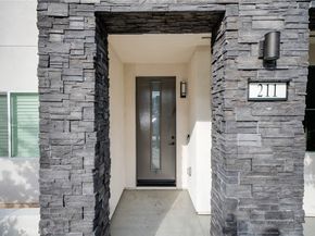 211 Baluster, Irvine CA 92618