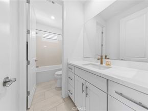112 Sentosa, Irvine CA 92618