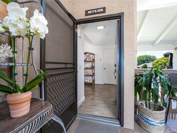8877 Lauderdale Court 209E, Huntington Beach CA 92646
