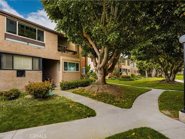 17110 Bluewater Lane, Huntington Beach CA 92649