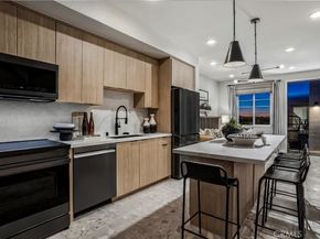 12720 Azure Way 28, Hawthorne CA 90250