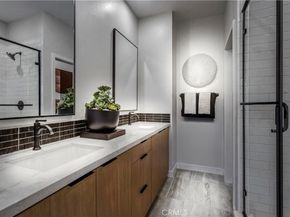 12720 Azure Way 28, Hawthorne CA 90250